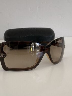 CHANEL SUNGLASSES AUTHENTIC VINTAGE